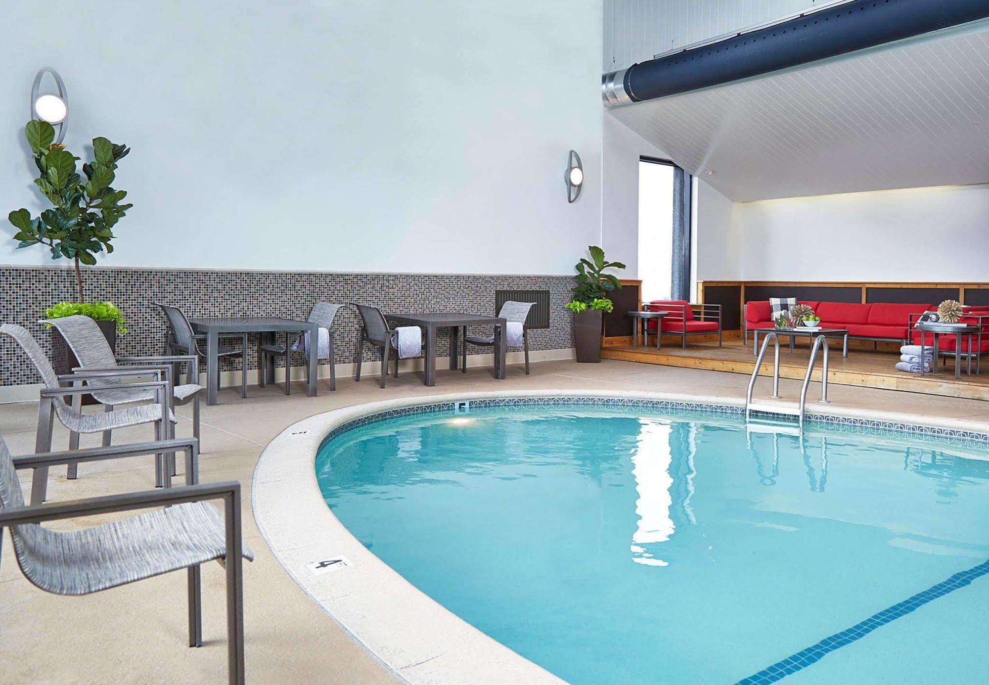 Renaissance St. Louis Airport Hotel Berkeley Εξωτερικό φωτογραφία